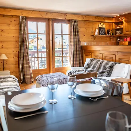 Warm 2-bedroom Near The Tourist Office Apartment Megeve