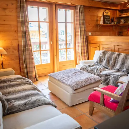 Apartment Warm 2-bedroom Near The Tourist Office