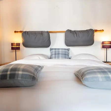 Apartment Warm 2-bedroom Near The Tourist Office *